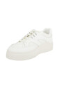 sneaker-blanc-modele-elegant