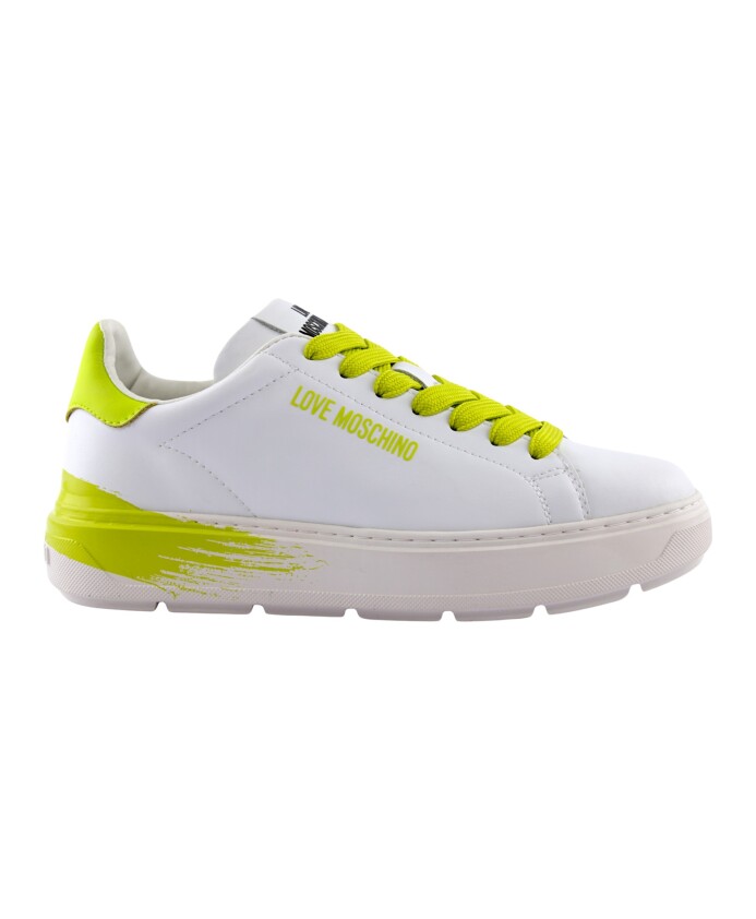 baskets-blanches-decontractees