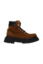 bottines-en-daim-a-lacets