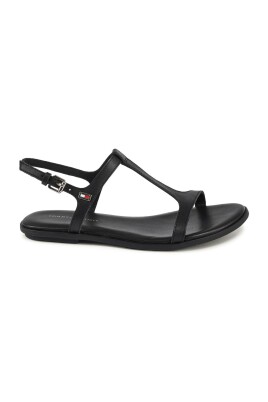 black-leather-flat-sandals