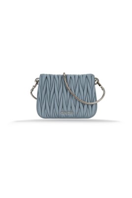 leather-handbag-with-magnetic-button