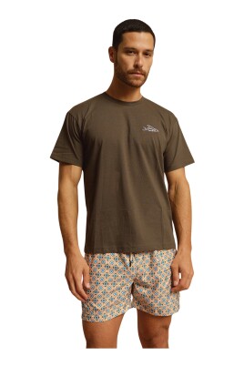 italian-embroidered-t-shirt