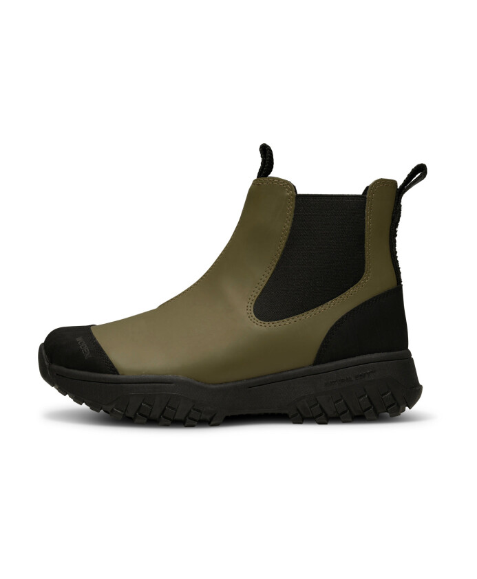 magda-low-chelsea-boots