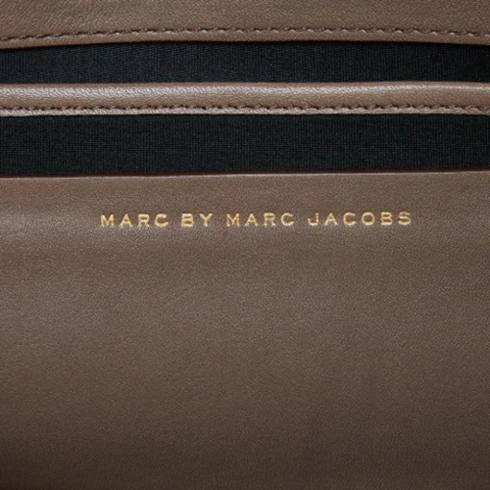 Marc Jacobs Pre-owned Leather clutches Beige Dames