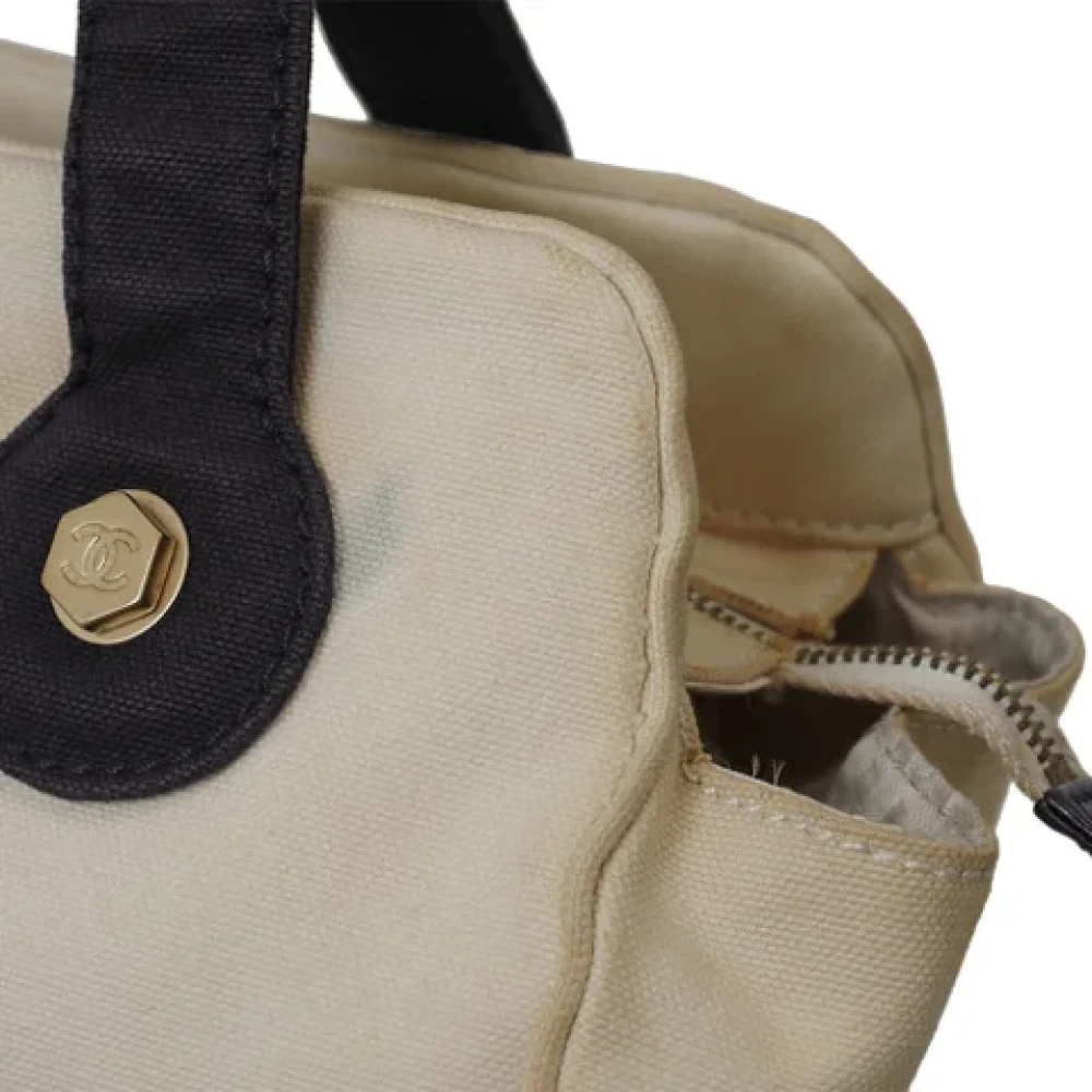 Chanel Vintage Pre-owned Canvas chanel-bags Beige Dames