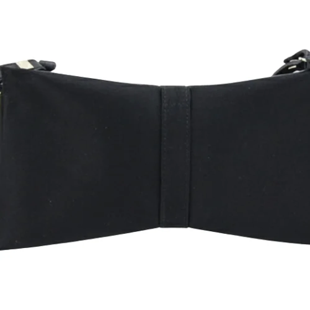Salvatore Ferragamo Pre-owned Canvas shoulder-bags Black Dames
