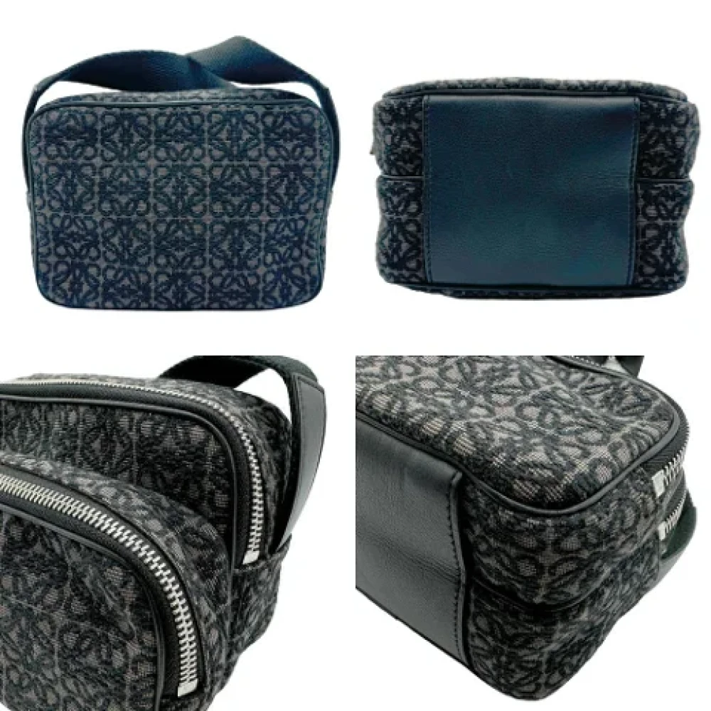 Loewe Pre-owned Canvas shoulder-bags Black Dames