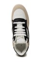 zwarte-suede-sneaker-met-leren-bovenwerk