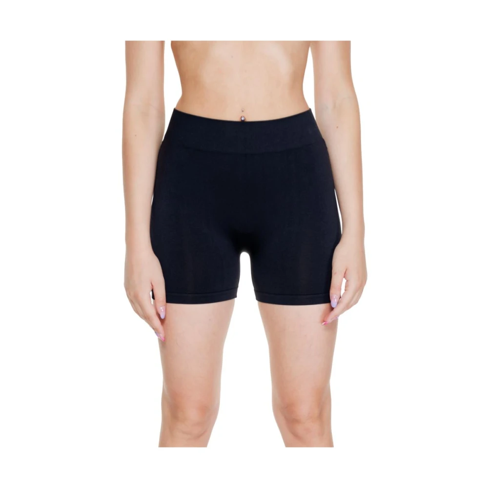 Vero Moda Women's Black Casual Shorts, M/L, Polyamide Shorts Spring/Summer Collection