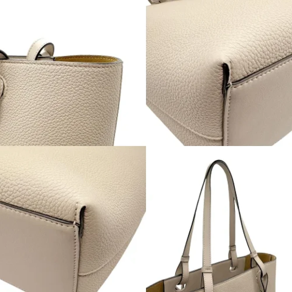 Loewe Pre-owned Leather totes Beige Dames