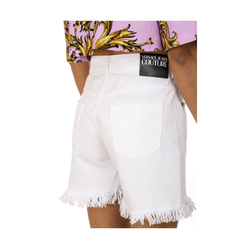 Versace Jeans Couture Modieuze Foulard Shorts voor Vrouwen White Dames