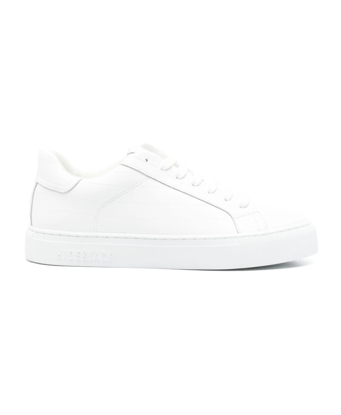 witte-vetersneaker-met-platte-zool