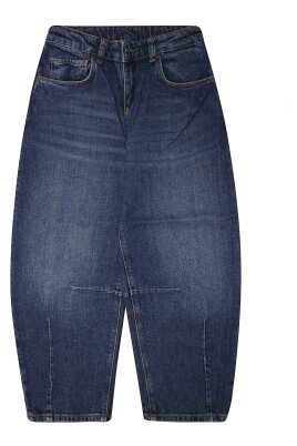 balloon-jeans-for-a-stylish-look