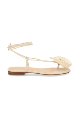 Blommiga platta sandaler