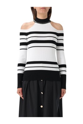 white-knit-sweater-with-ribbed-detailing