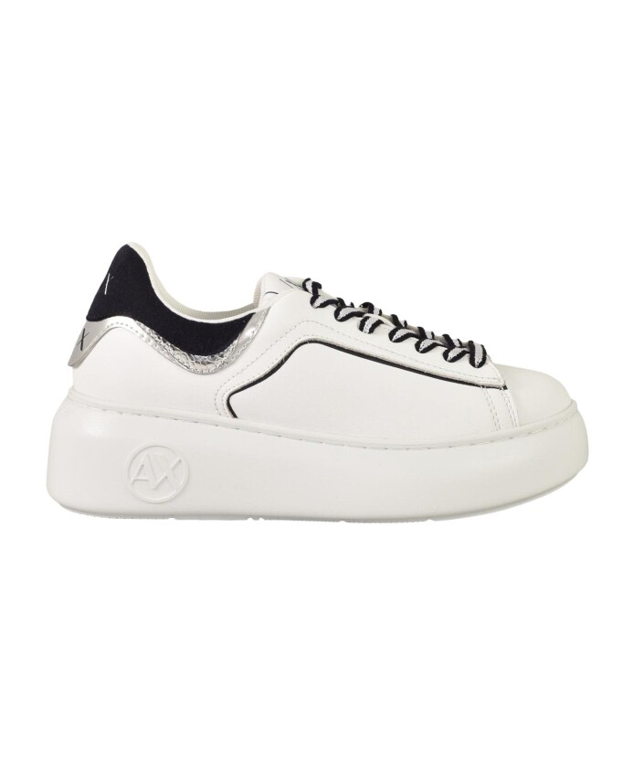 sneaker-avec-semelle-en-caoutchouc-et-lacets