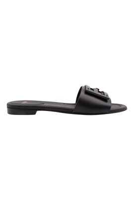 leather-baguette-sandals