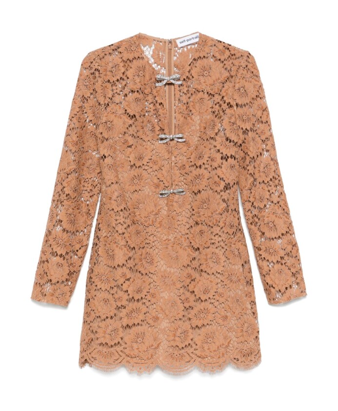 beige-jurk-elegant-en-veelzijdig