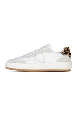 sneakers-en-cuir-animalprint-materiaux-de-haute-qualite