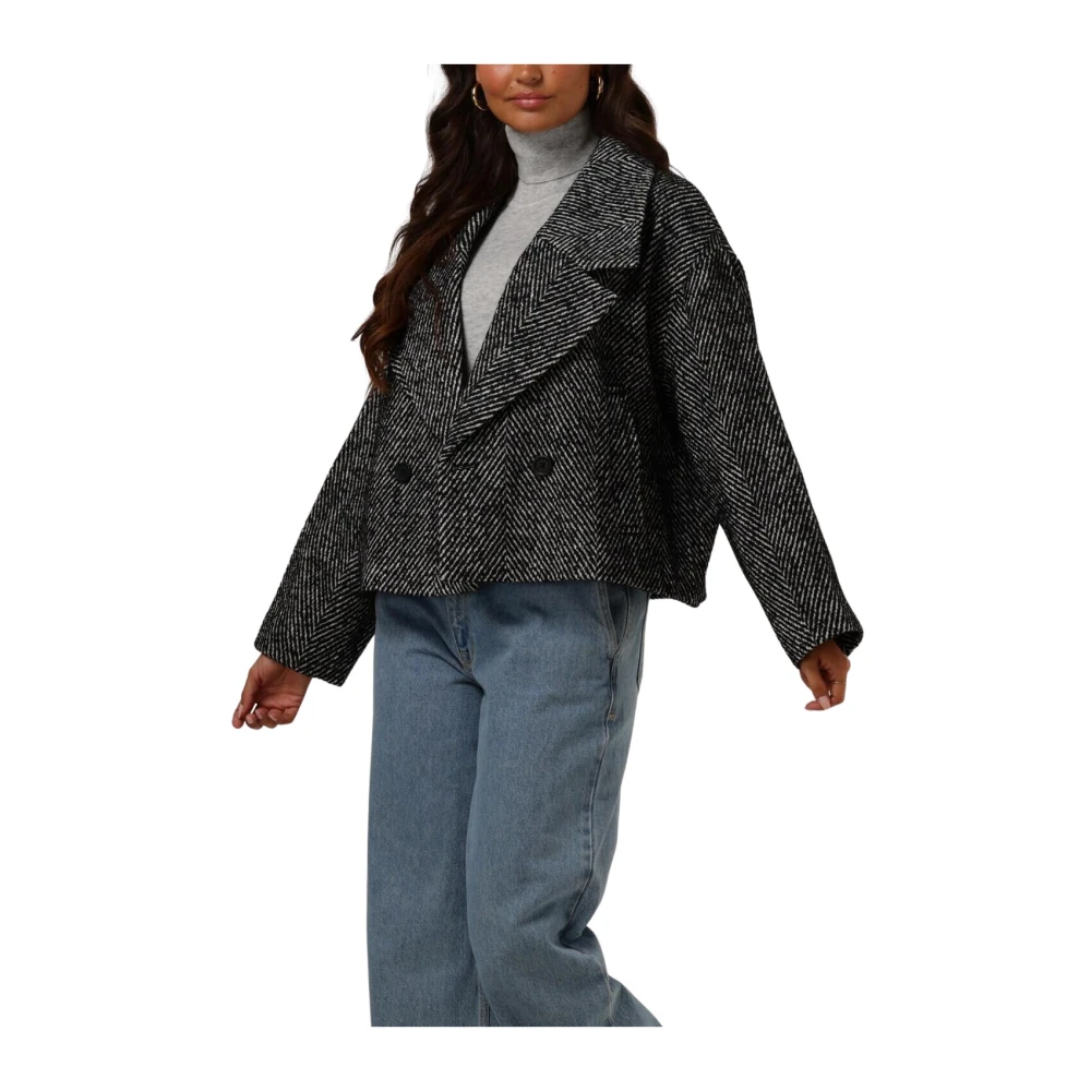 My Essential Wardrobe Zwarte Korte Jas voor Stijlvolle Vrouwen Black Dames