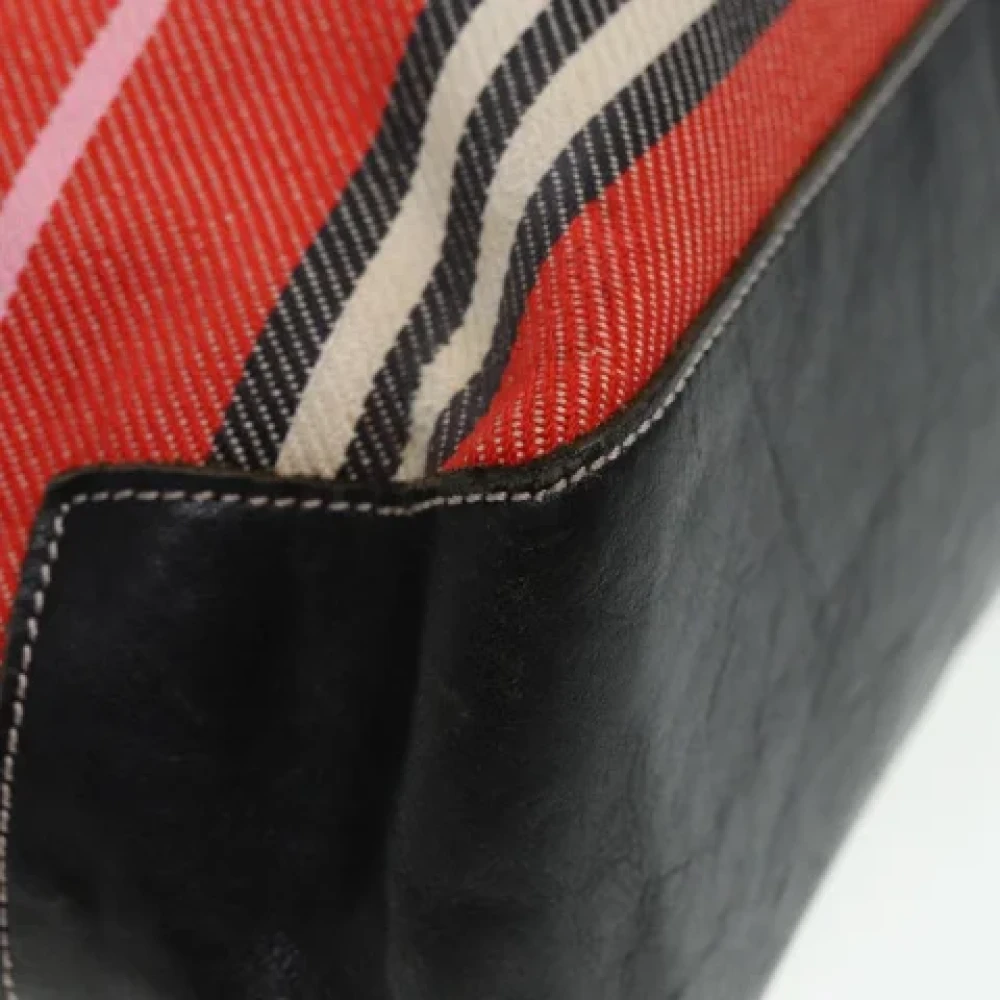 Burberry Vintage Pre-owned Canvas shoulder-bags Red Dames