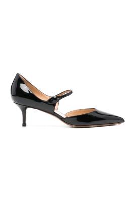 stylish-womenand-39-s-footwear-collection