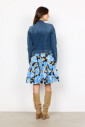 veste-de-printemps-au-style-classique