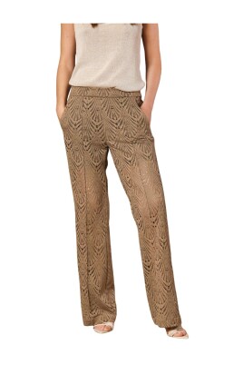 beige-crochet-chino-pants-easy-straight