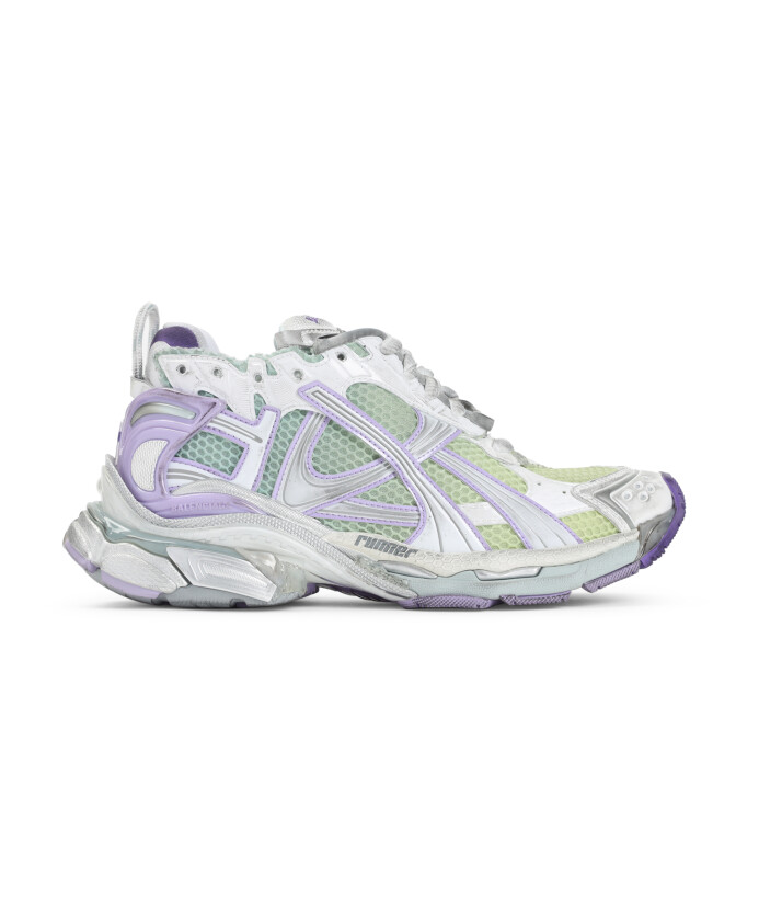 sporty-running-shoes-for-active-lifestyle