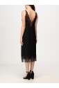 robe-en-soie-noire-avec-dentelle