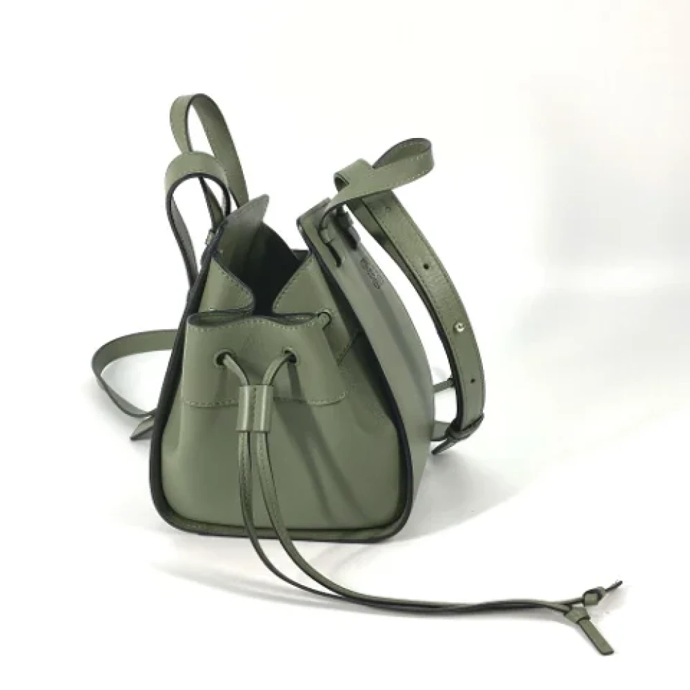 Loewe Pre-owned Leather shoulder-bags Green Dames