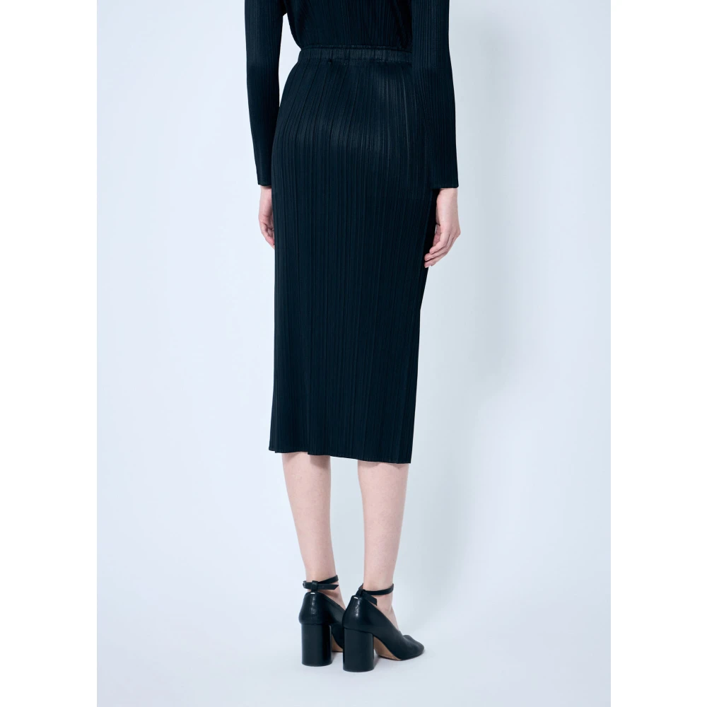 Issey Miyake Geplooide Midi Rok met Zakken Black Dames