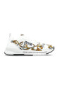 sneakers-avec-motif-baroque