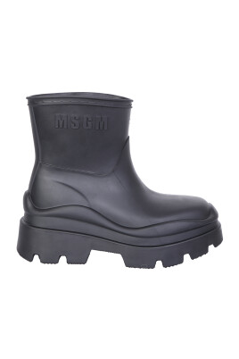 rubber-rain-boots