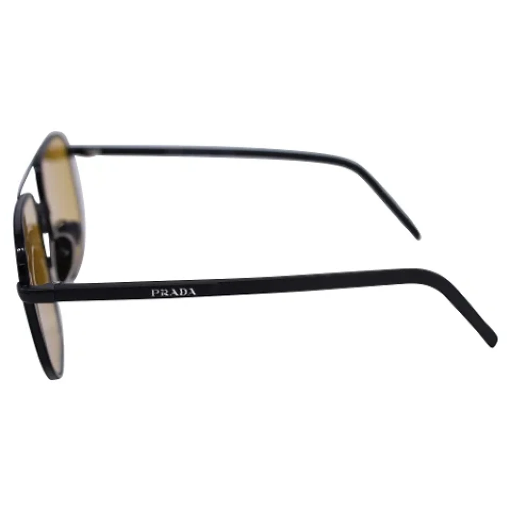 Prada Vintage Pre-owned Metal sunglasses Black Heren