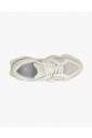 retro-classic-white-beige-sneakers