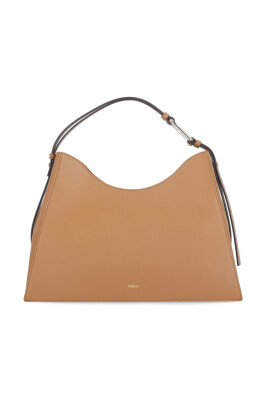 brown-leather-shoulder-bag-woman