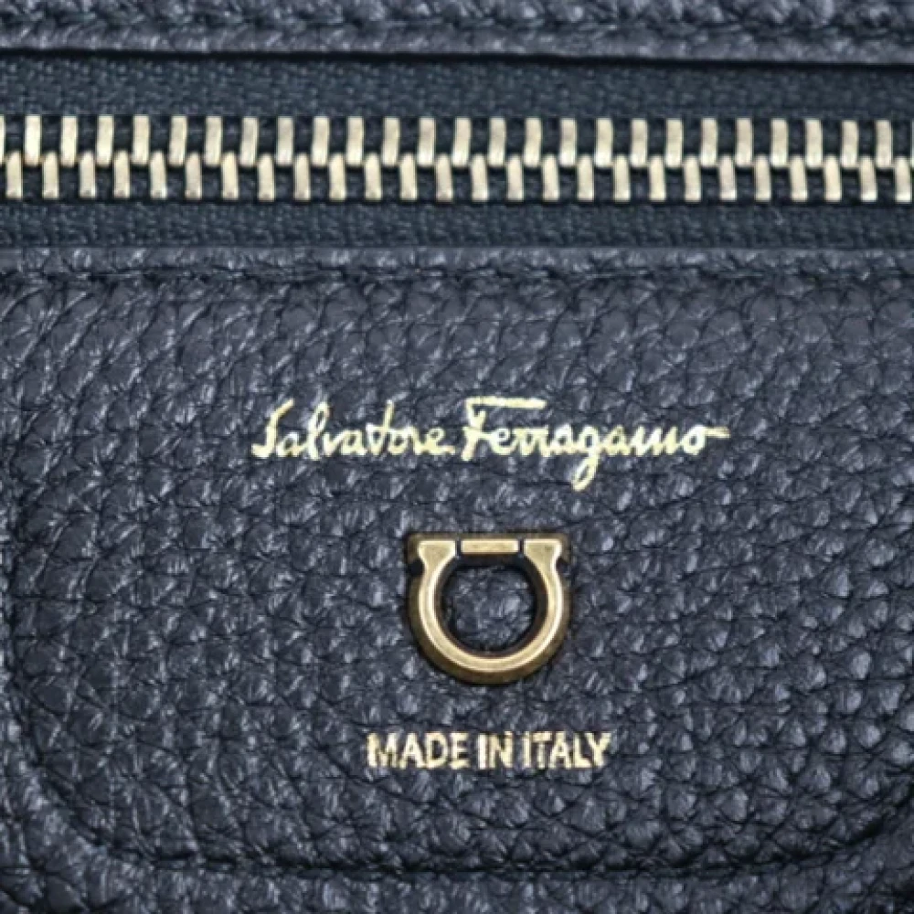 Salvatore Ferragamo Pre-owned Leather clutches Black Dames