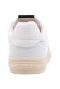 sneakers-pour-un-look-elegant
