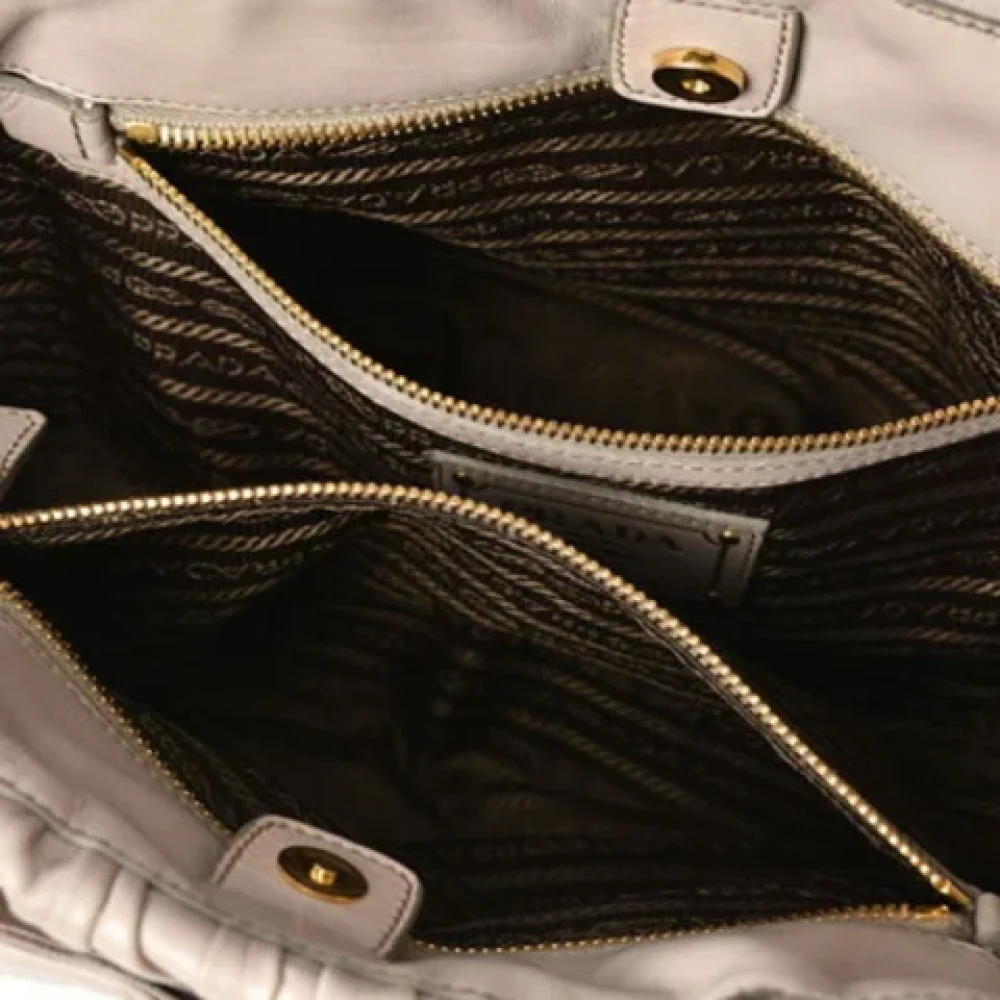 Prada Vintage Pre-owned Leather prada-bags Beige Dames