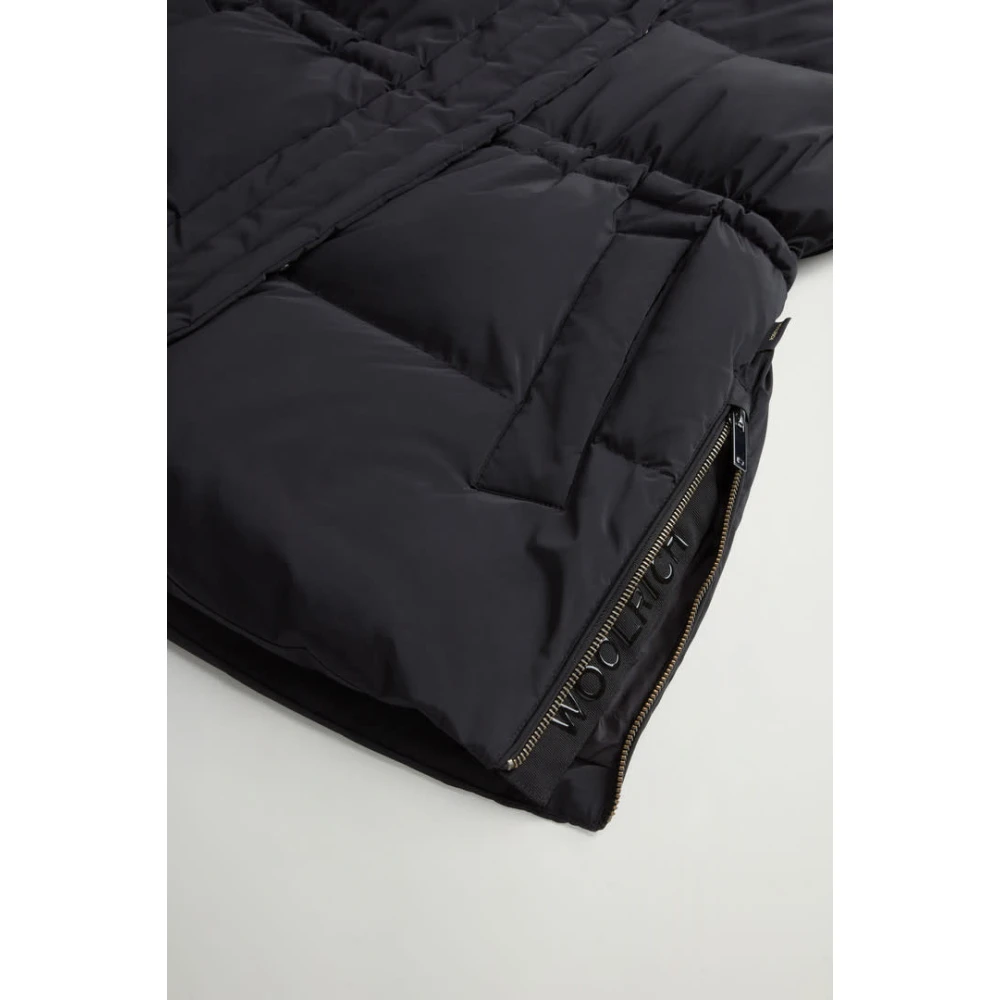 Woolrich Zwarte Pufferjas voor Vrouwen Black Dames