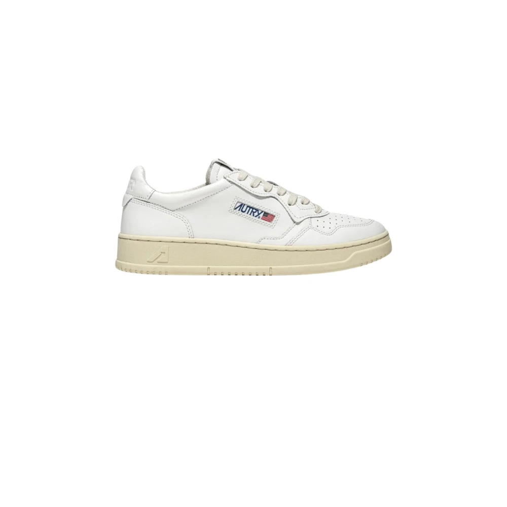 Autry Women's White Sneakers, 2 Uk, Medalist Low