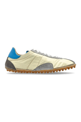 sports-shoes