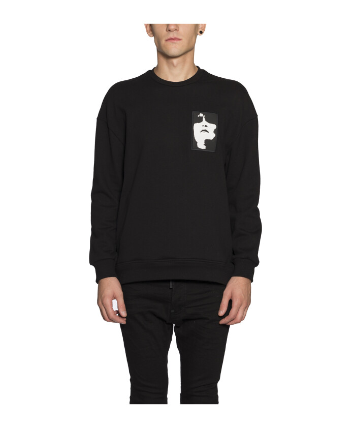 sweat-shirt