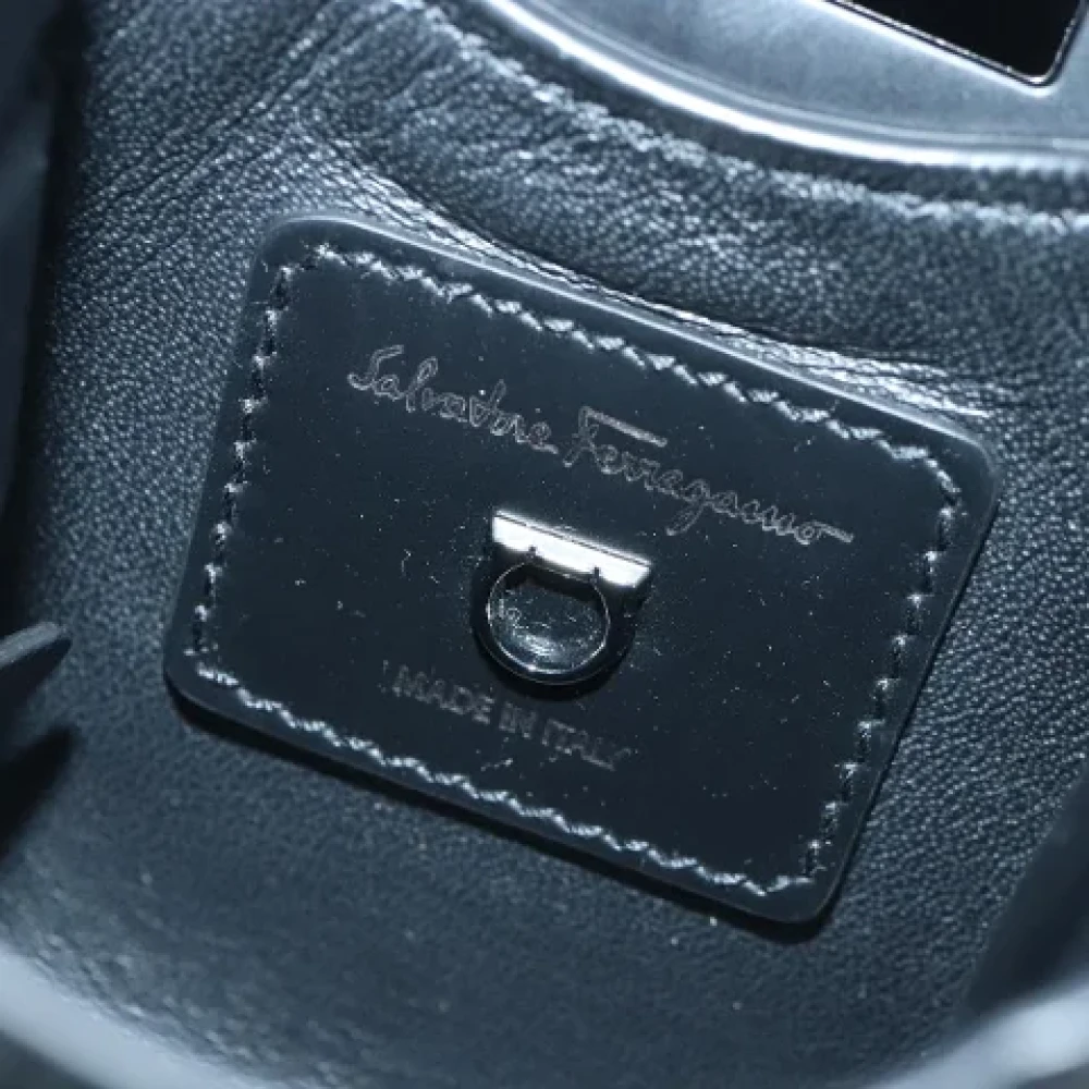 Salvatore Ferragamo Pre-owned Leather handbags Black Dames
