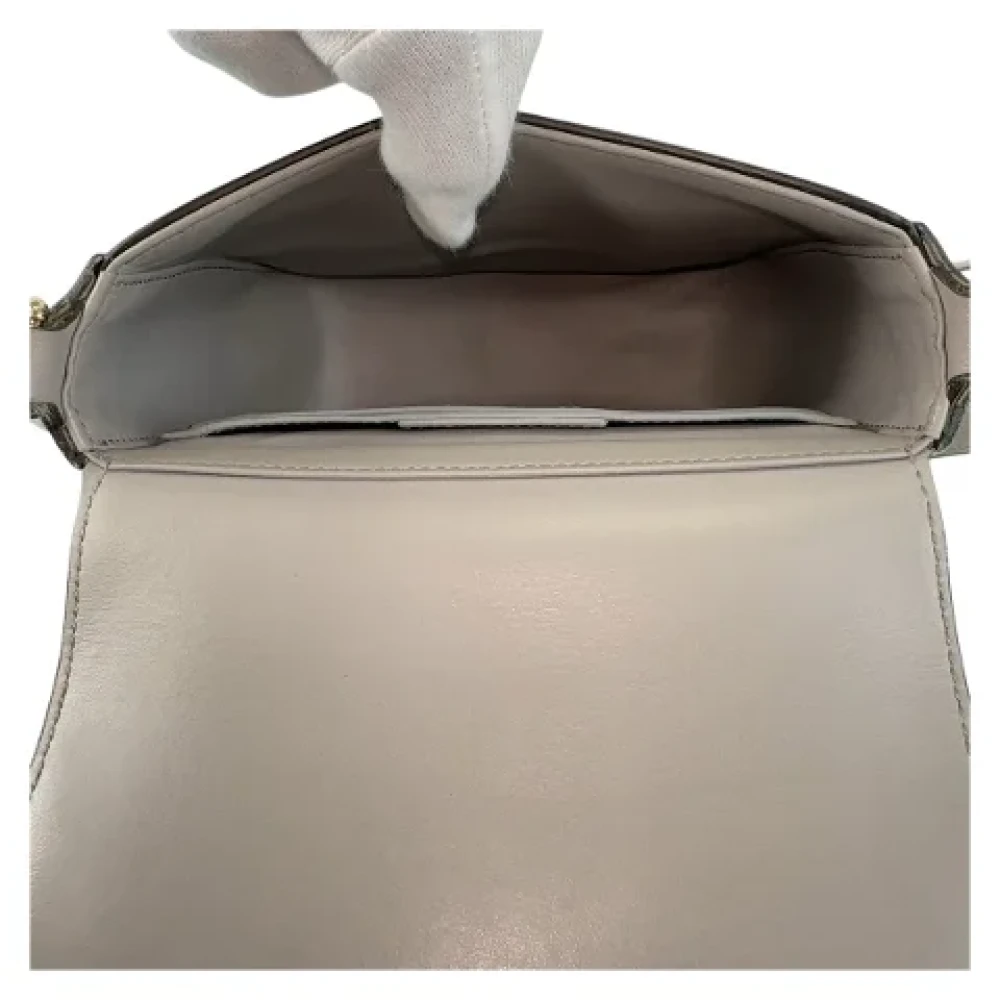 Salvatore Ferragamo Pre-owned Leather shoulder-bags Gray Dames