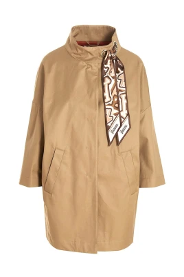 Trenchcoat med scarfdetaljer