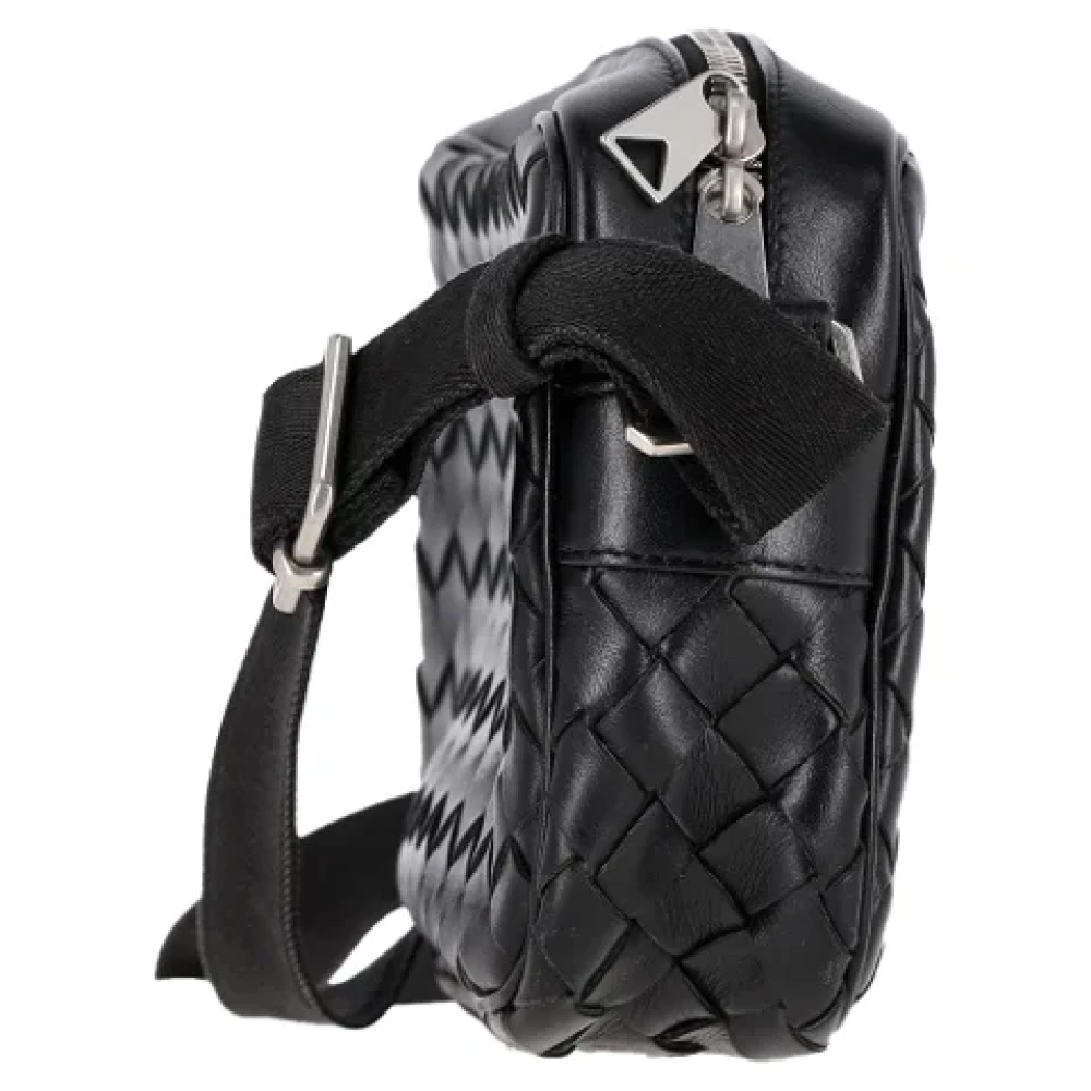 Yves Saint Laurent Vintage Pre-owned Leather shoulder-bags Black Dames