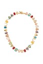 collier-en-email-pour-un-look-elegant