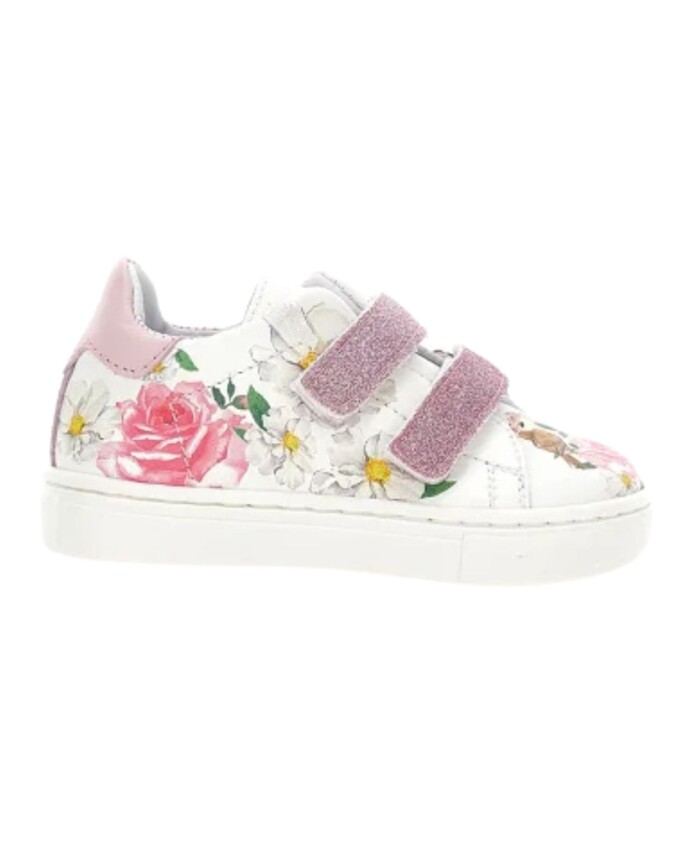 chaussures-plates-blanches-a-fleurs
